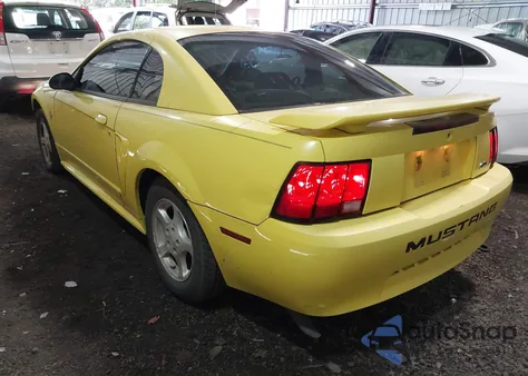 2003 Ford Mustang z USA, uszkodzony, nr VIN 1FAFP404X3F358911